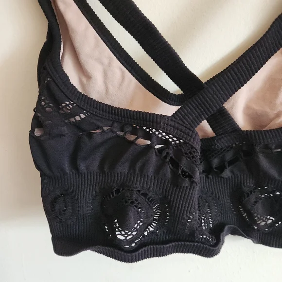 Free People Movement Black Lace Cutout Bralette Bra Intimates Medium Large - Picture 8 of 10